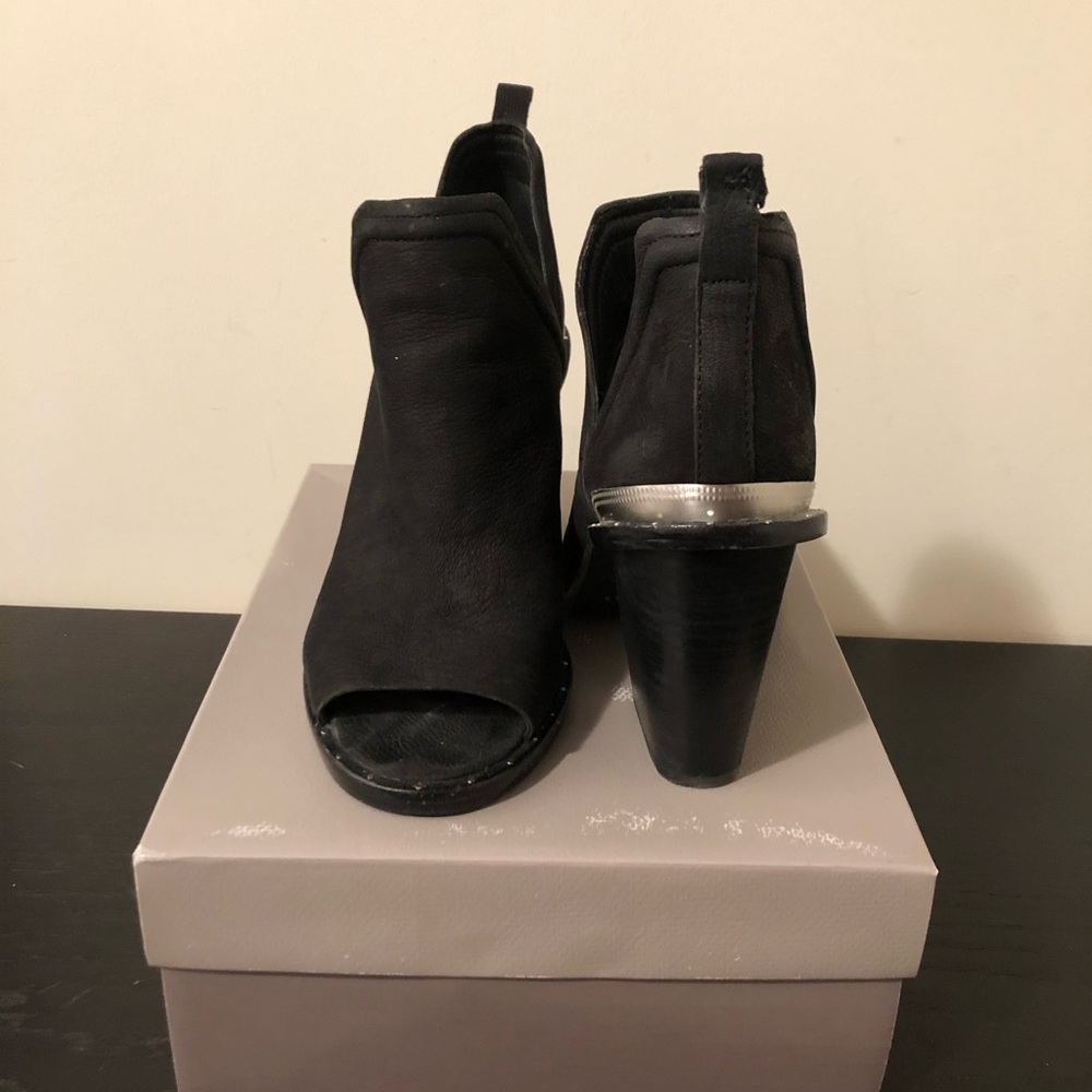 Sold! Mercer Edit western style leather heels - Picture 2 of 8